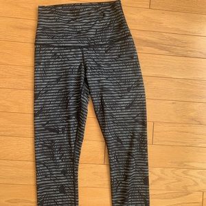 Wunder Train High-Rise Crop 21”